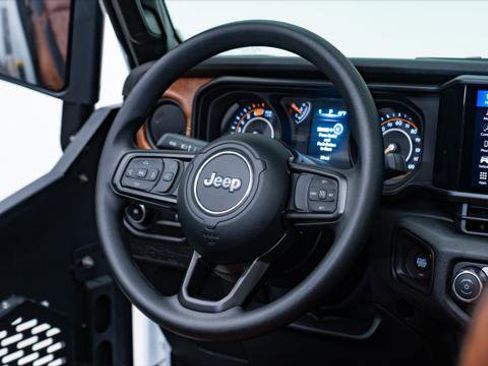 Used 2026 Jeep Wrangler Unlimited Sport image 11