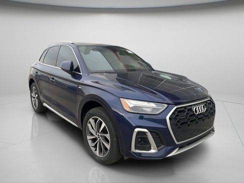 Used 2022 Audi Q5 2.0T Premium w/ Convenience Package image 2