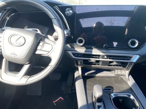 Used 2025 Lexus RX 350 w/ Convenience Package image 6