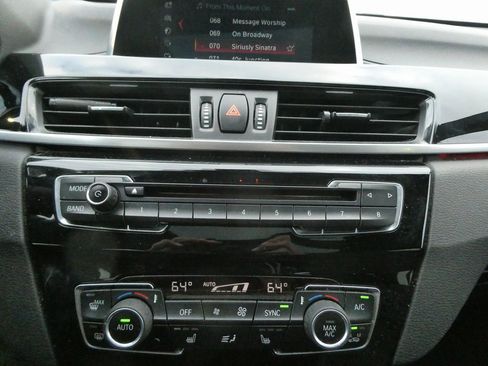 Used 2018 BMW X1 xDrive28i image 10