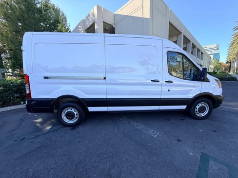 Used 2019 Ford Transit 250 148 Medium Roof RWD image 8
