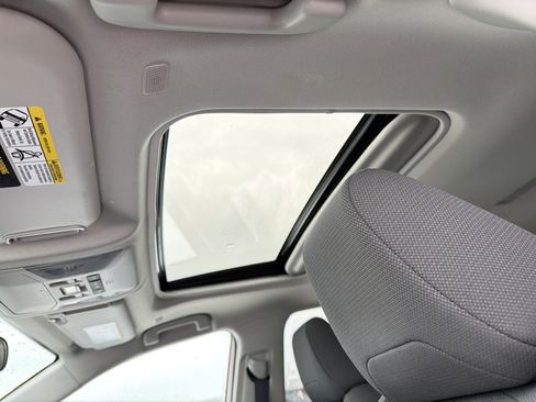 Used 2023 Toyota RAV4 XLE image 22