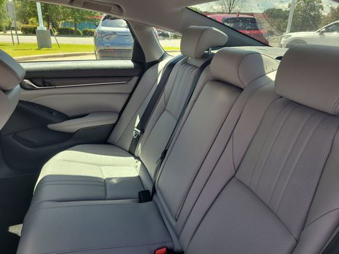 Used 2019 Honda Accord Touring image 24