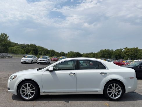 Used 2009 Chevrolet Malibu LTZ w/ HFV6 Engine Package FWD image 1