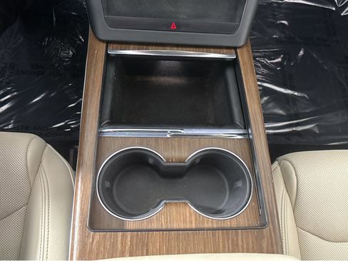 Used 2022 Tesla Model S Standard Range image 30