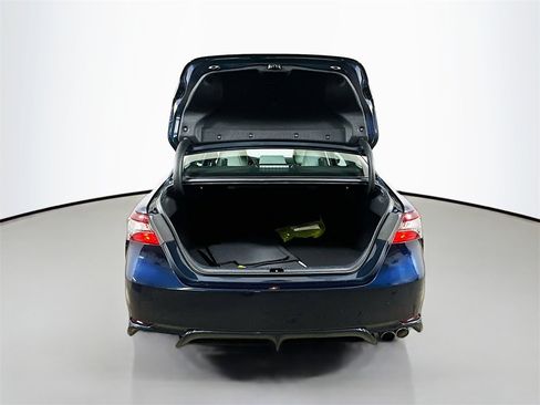 Used 2021 Toyota Camry SE image 34