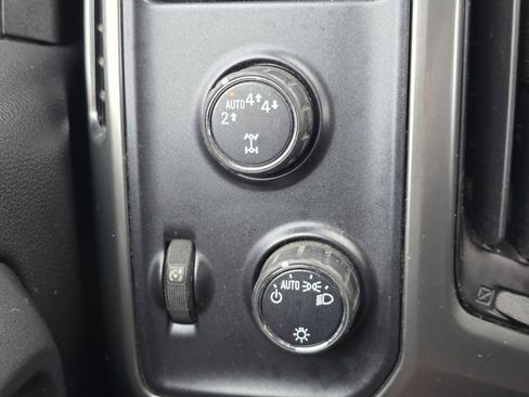 Used 2018 Chevrolet Silverado 1500 LT image 26