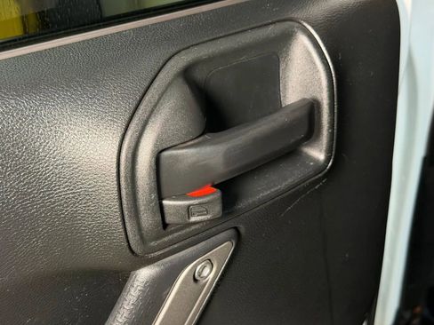 Used 2018 Jeep Wrangler Unlimited Sport S AWD/4WD image 25