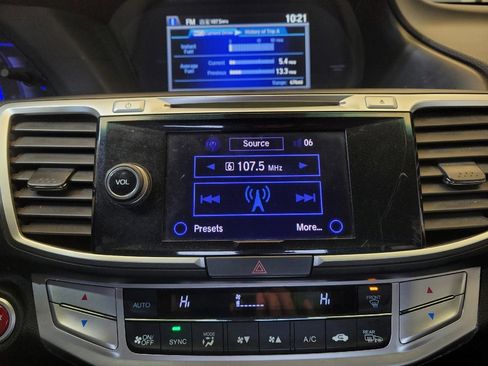 Used 2015 Honda Accord Touring image 25