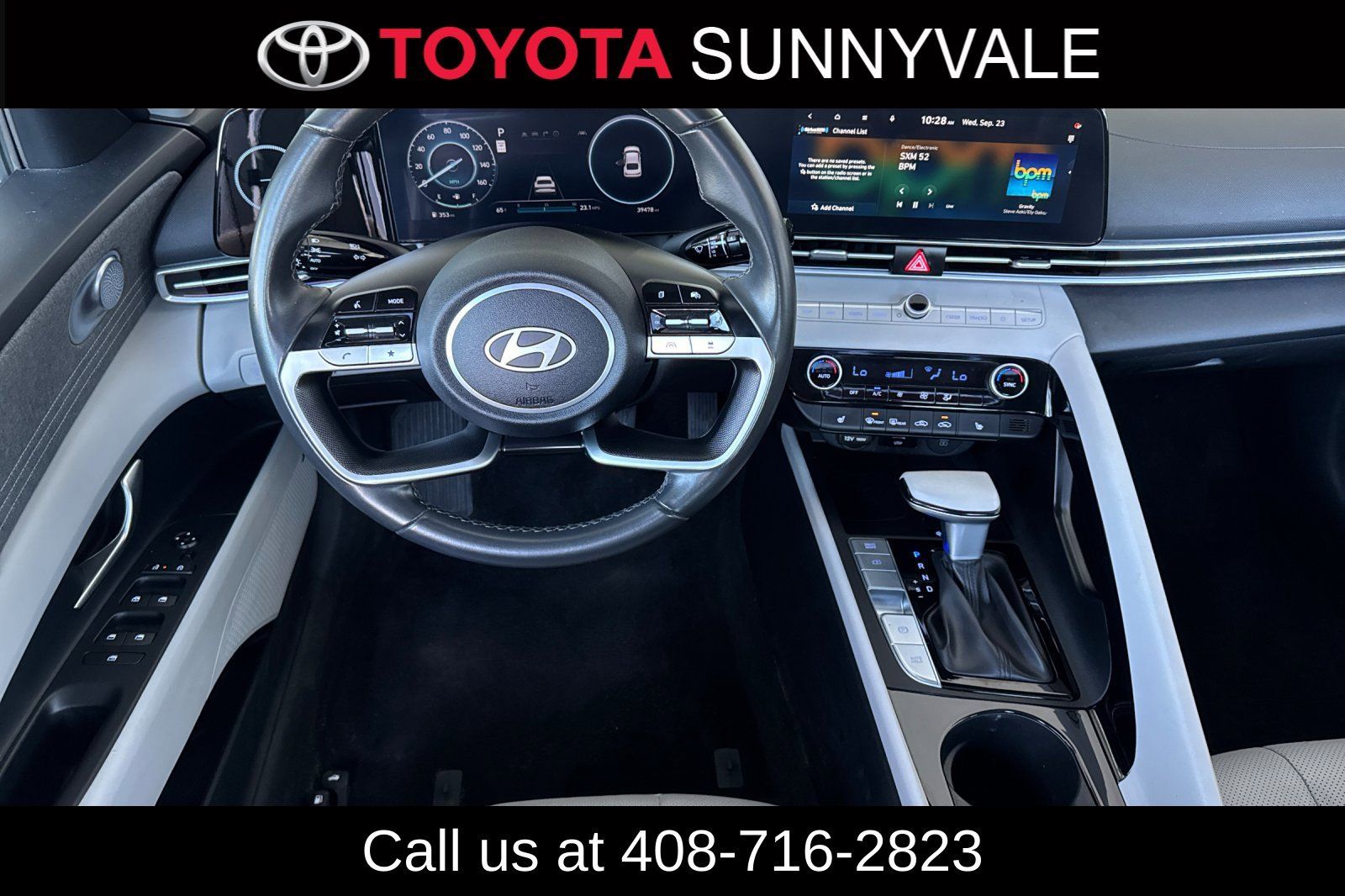Used 2025 Hyundai Elantra Limited FWD image 18