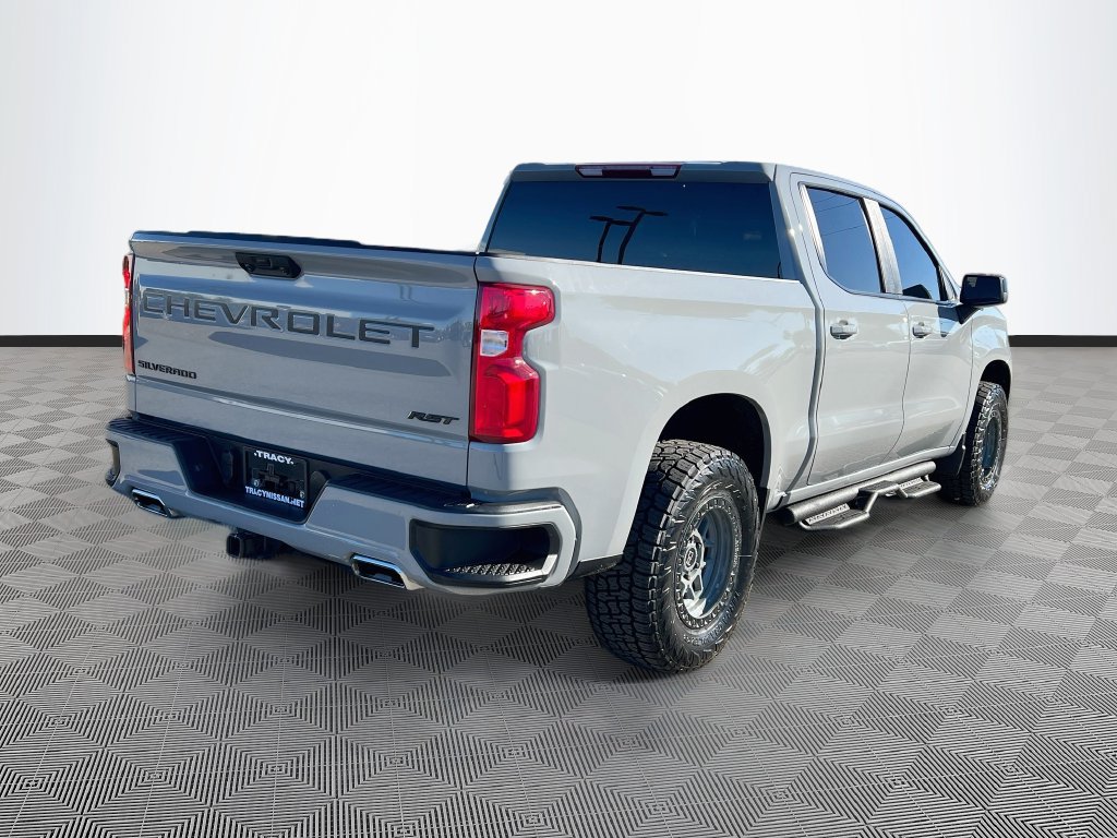 Used 2025 Chevrolet Silverado 1500 RST AWD/4WD image 7