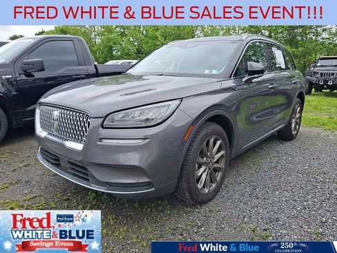 Used 2022 Lincoln Corsair AWD w/ Premium Package image 3