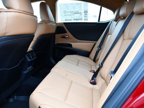 New 2025 Lexus ES 350 Luxury image 18