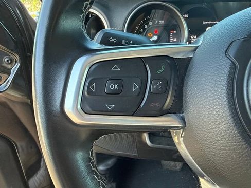 Used 2021 Jeep Wrangler Unlimited Sahara AWD/4WD image 17