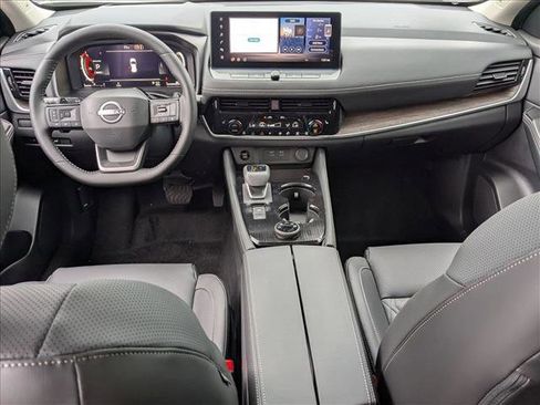 New 2026 Nissan Rogue Platinum image 14