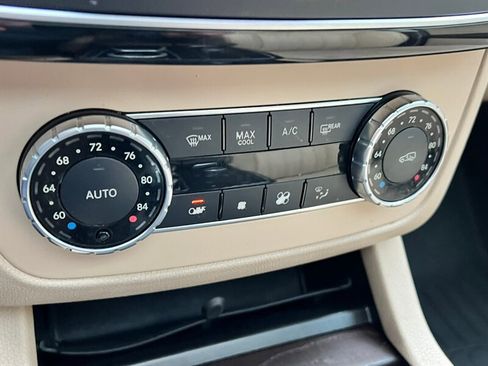 Used 2019 Mercedes-Benz GLE 400 4MATIC w/ Premium 1 Package image 43