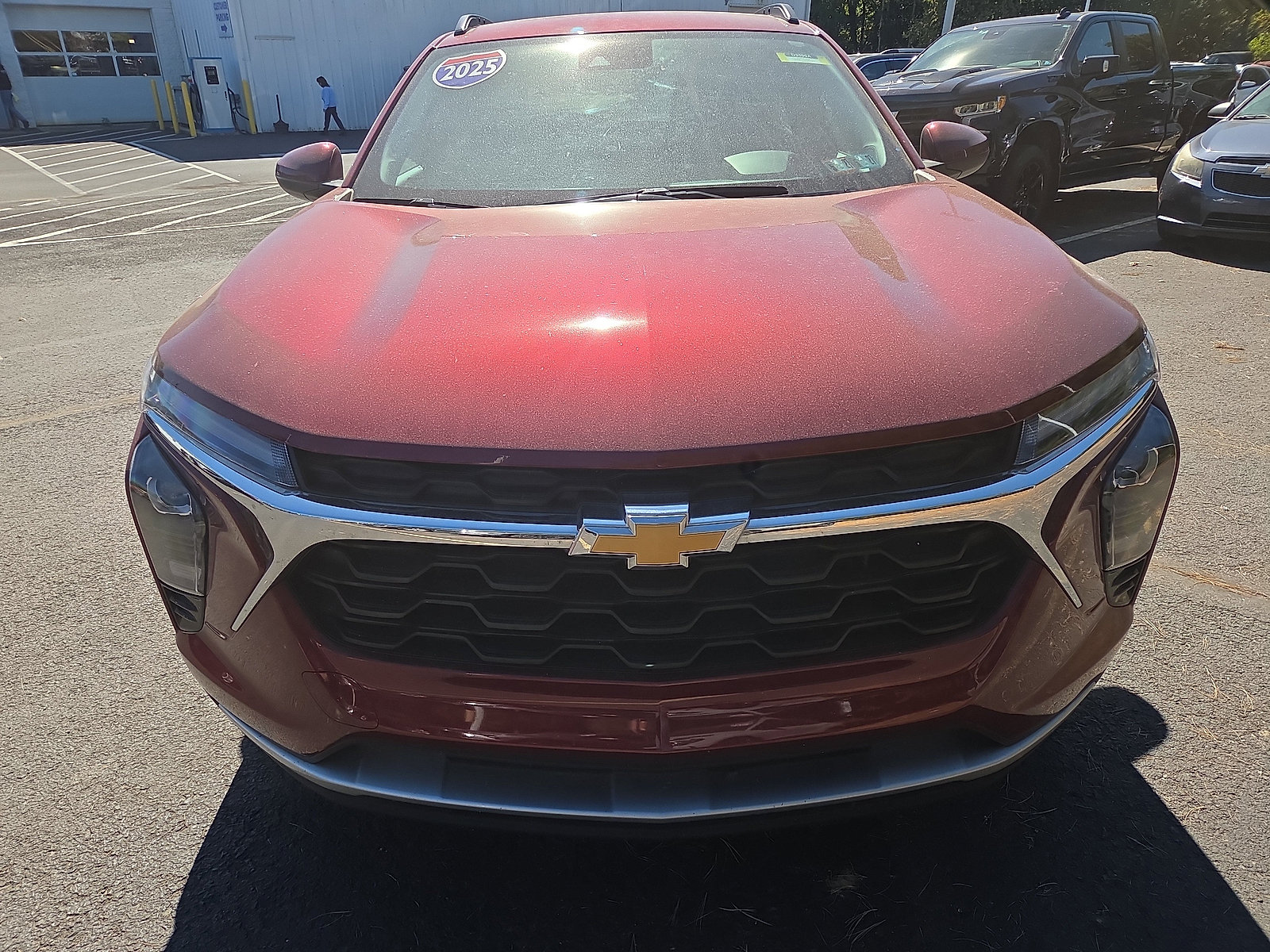 Used 2025 Chevrolet Trax LT w/ LT Convenience Package FWD image 8
