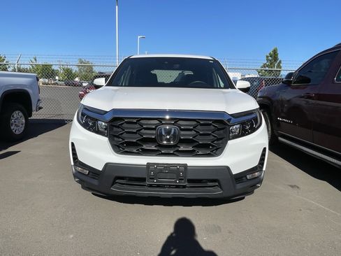 Used 2023 Honda Passport EX-L image 6