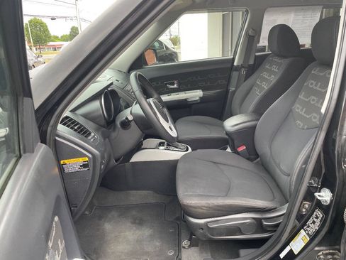 Used 2012 Kia Soul + FWD image 10