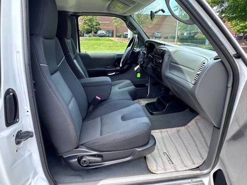 Used 2004 MAZDA B-Series Pickup 2WD Cab Plus B3000 w/ Convenience Pkg image 12