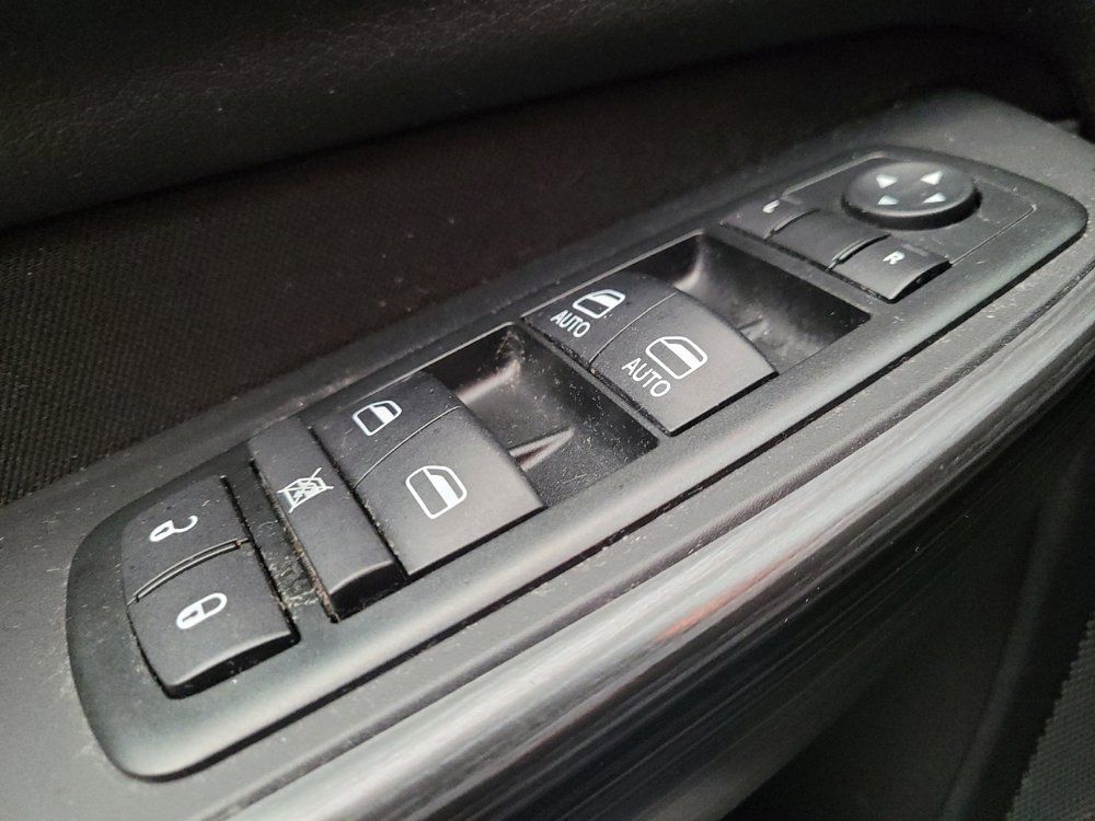 Used 2014 Jeep Cherokee Latitude w/ Cold Weather Group AWD/4WD image 27