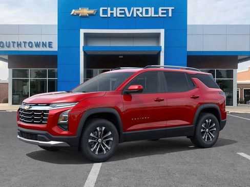 New 2026 Chevrolet Equinox LT FWD image 2