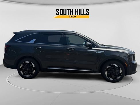 Certified 2025 Kia Sorento EX AWD/4WD image 6