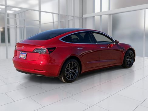 Used 2020 Tesla Model 3 Standard Range image 6