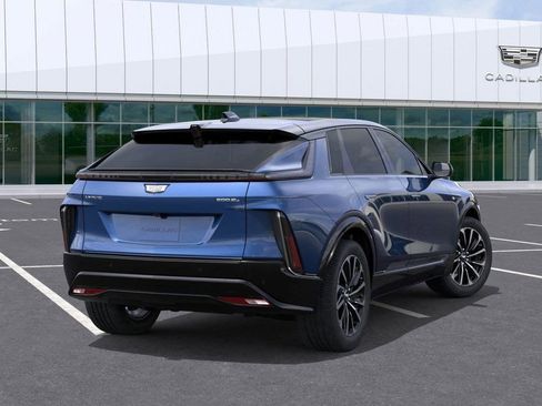 New 2026 Cadillac Lyriq Sport w/ LPO, Floor Liner Package image 4
