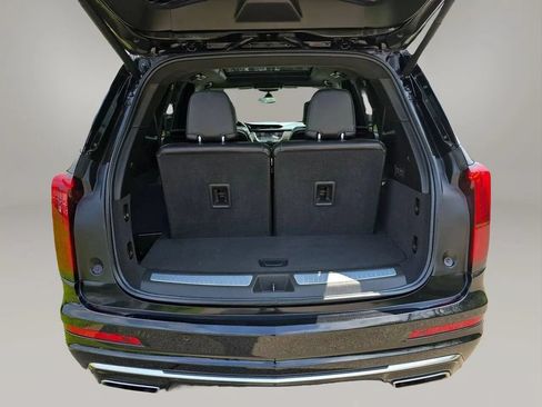Used 2023 Cadillac XT6 Premium Luxury w/ Platinum Package AWD/4WD image 25