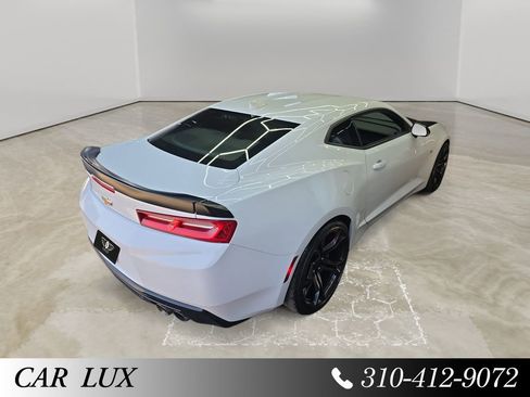Used 2018 Chevrolet Camaro SS image 24