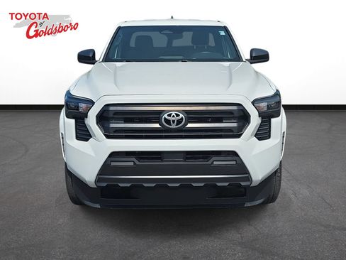 Used 2025 Toyota Tacoma SR RWD image 2