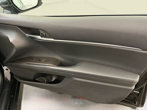 Used 2024 Toyota Camry LE image 33