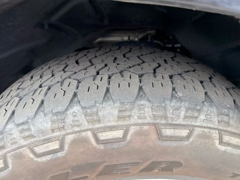 Used 2022 RAM 1500 Limited w/ Body Color Bumper Group AWD/4WD image 2
