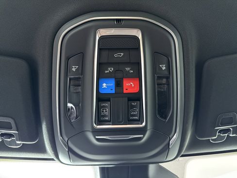 New 2026 Jeep Grand Cherokee Altitude image 30