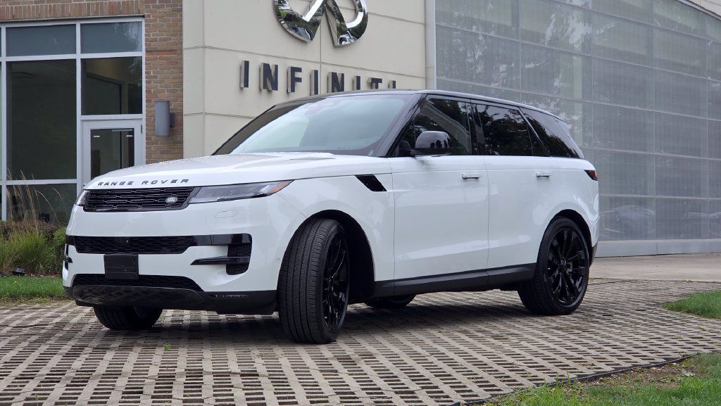 Used 2024 Land Rover Range Rover Sport SE AWD/4WD image 6