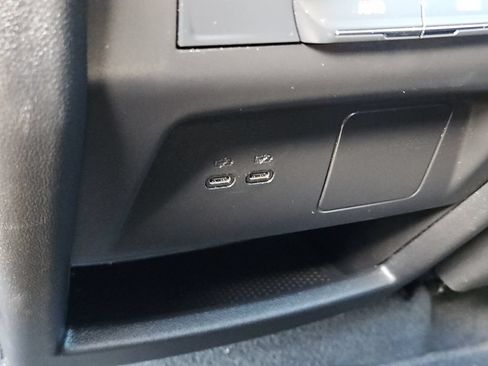 Certified 2025 Chevrolet Traverse LT AWD/4WD image 21