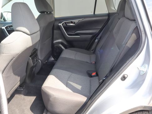 Used 2024 Toyota RAV4 XLE FWD image 8