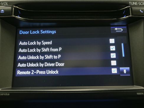 Used 2017 Toyota RAV4 XLE w/ Plus Extra Value Package image 28