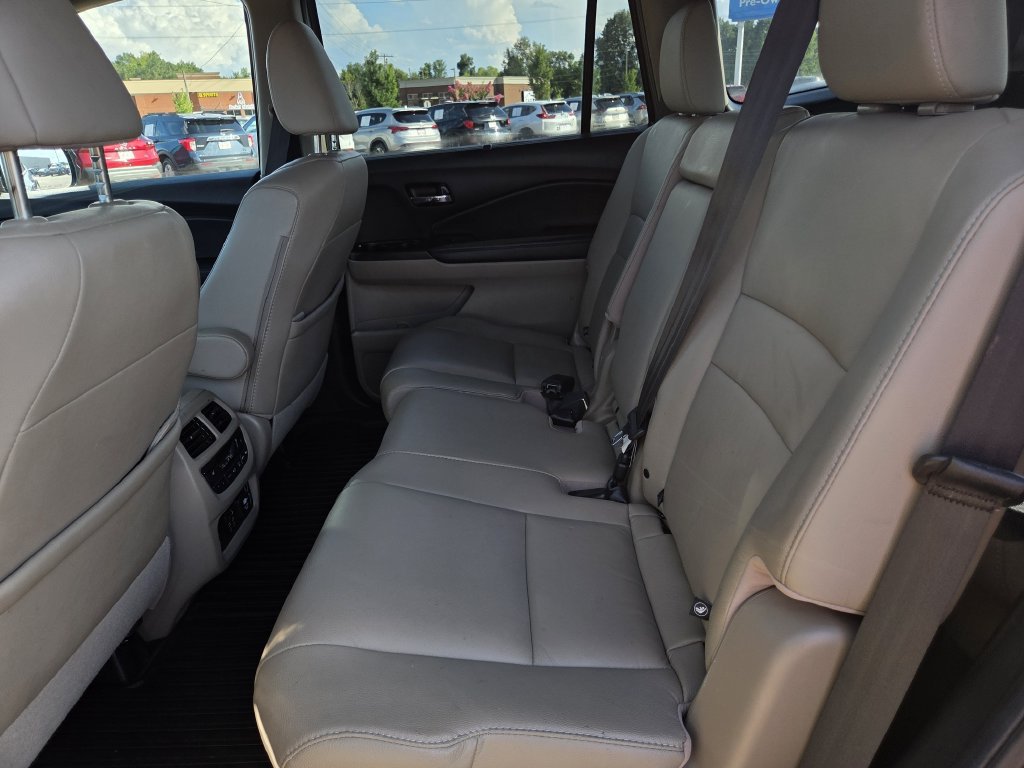 Used 2022 Honda Pilot Touring image 21