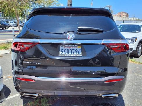 Used 2024 Buick Enclave Essence image 5
