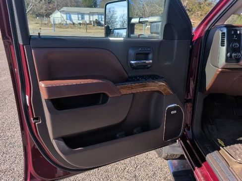 Used 2016 Chevrolet Silverado 3500 High Country w/ Duramax Plus Package image 12