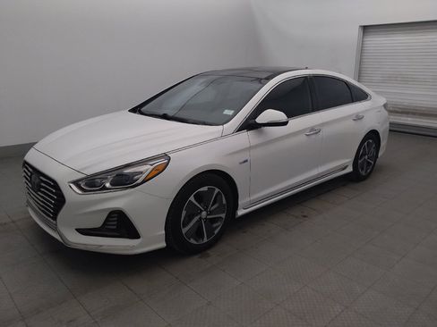 Used 2019 Hyundai Sonata Limited w/ Ultimate Package 02 FWD image 2