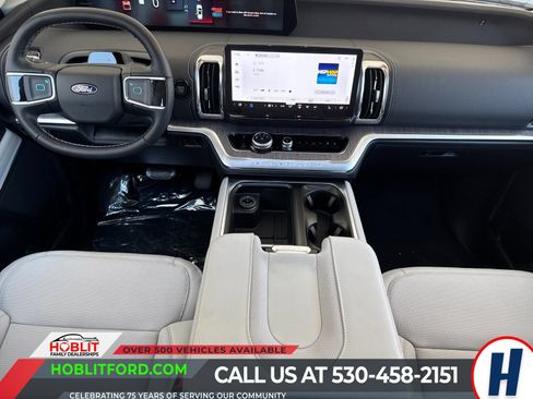 New 2026 Ford Expedition Platinum w/ Platinum Ultimate Package AWD/4WD image 14
