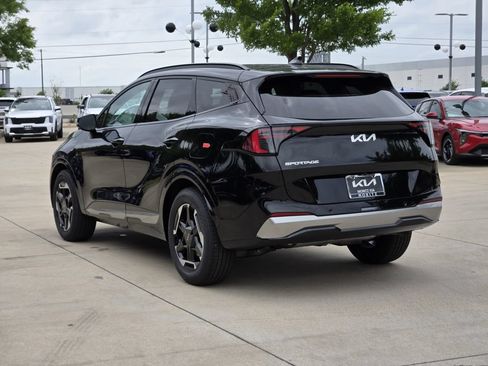New 2026 Kia Sportage SX FWD image 3