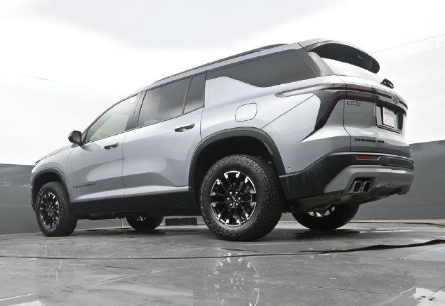 Used 2024 Chevrolet Traverse Z71 w/ Enhanced Driving Package AWD/4WD image 26