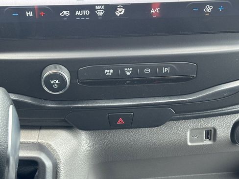 New 2026 Ford Transit 250 148 Medium Roof image 27