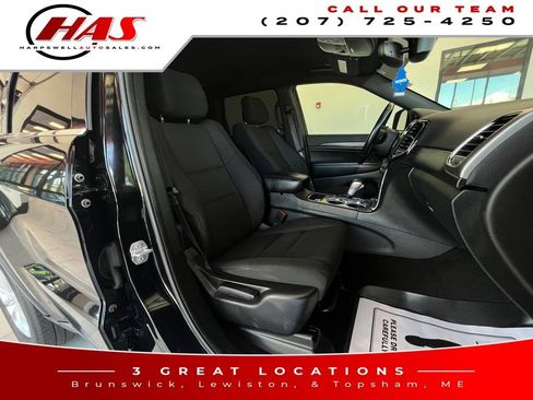 Used 2022 Jeep Grand Cherokee Laredo E AWD/4WD image 12