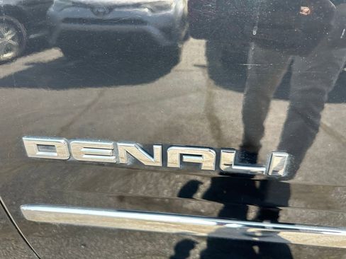 Used 2018 GMC Yukon Denali w/ Denali Ultimate Package AWD/4WD image 31