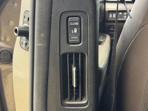 Used 2022 Honda Odyssey EX-L image 18